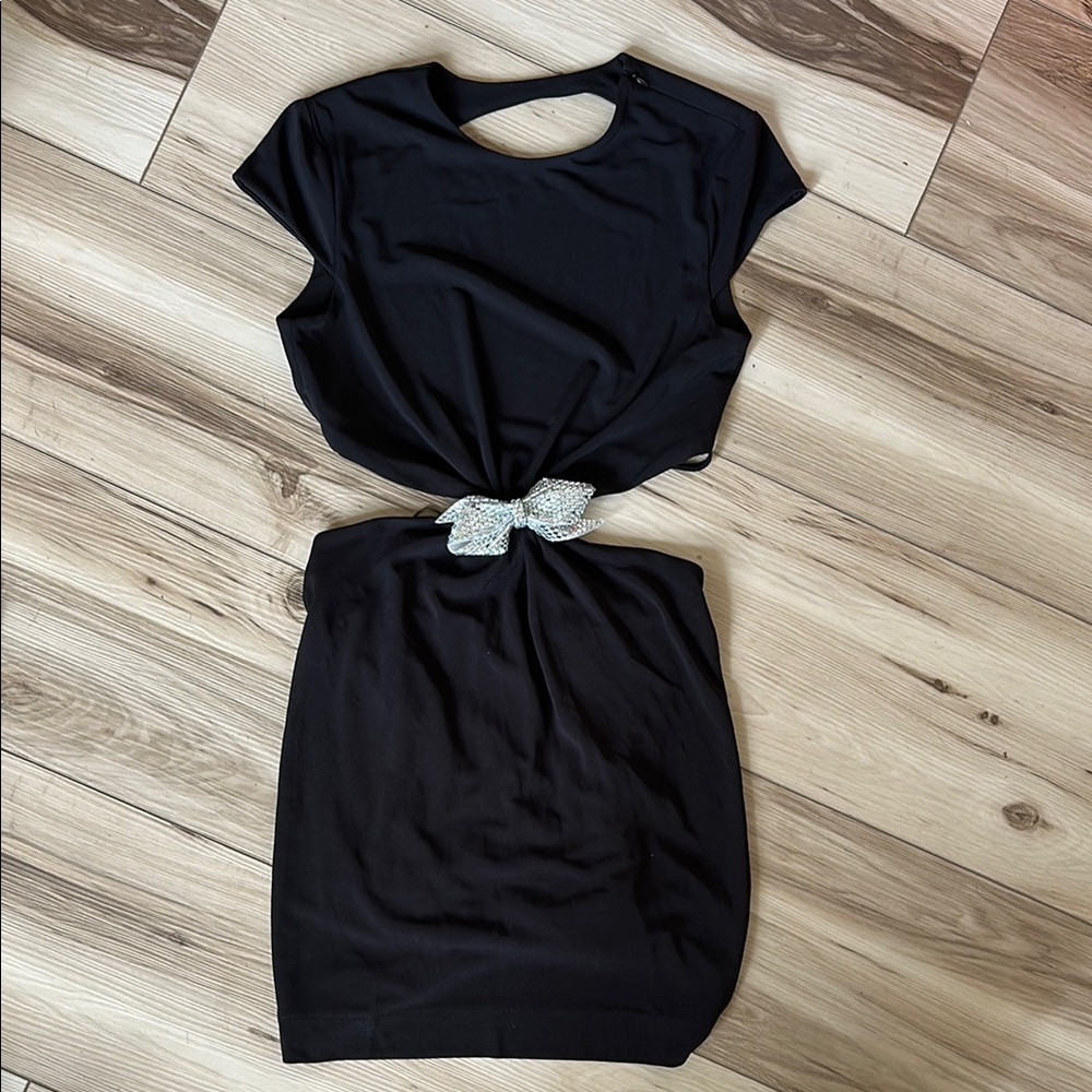 Zara Women’s Elegant Black Dress with Silver Accent Bow in Middle Waist - Picture 1 of 10